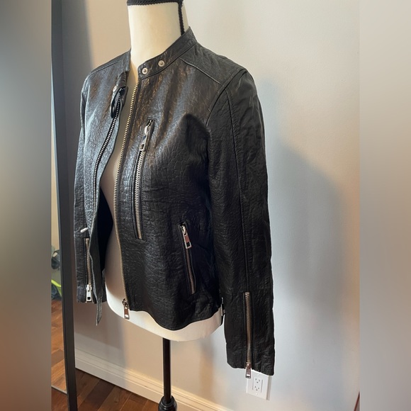 Whistles women’s leather jacket size 6 small rip on shoulder - Picture 2 of 9